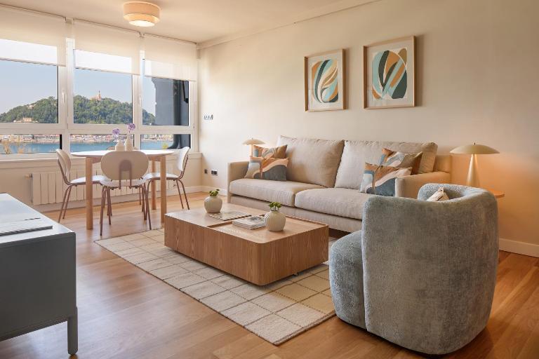 Playa de LaConcha 6 by FeelFree Rentals - B&B San Sebastián