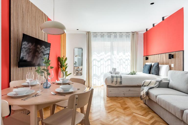 Cuatro Caminos Studio by Charming - Ferienwohnung Madrid