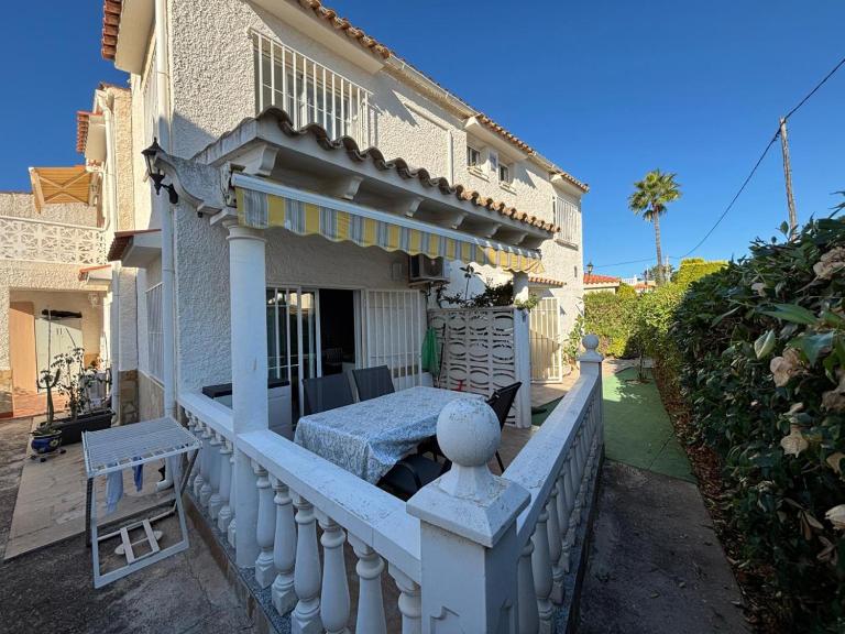 Villa Nora - Encantadora casa adosada junto al mar - B&B Vinaròs