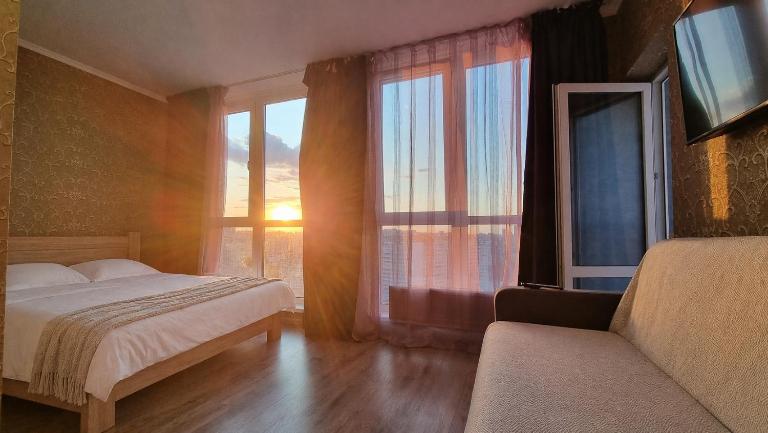 Apart View, Панорамний Краєвид на Озеро - B&B Kyiv