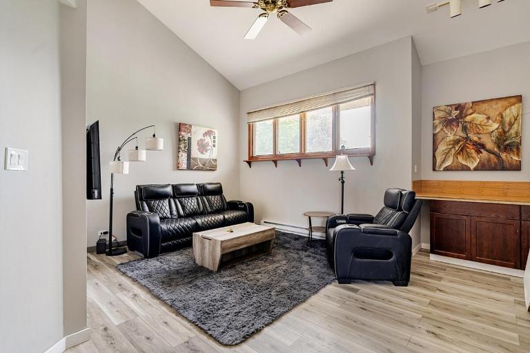 Beautifully furnished one bedroom loft located in Chicago's South suburb of Alsip - Ferienwohnung Alsip