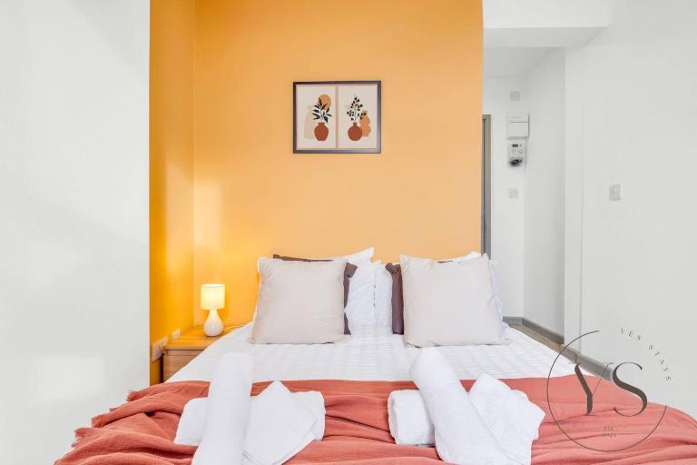 Smart 1B Studio – Wi-Fi Netflix Kitchenette - Ferienwohnung Stoke-on-Trent