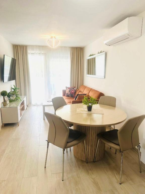 Apartmani MARCO,LUKAS,PATRICK,DAVID,blizu centra i mora sa FREE privatnim parkingom - Chambres d'hôtes Pula