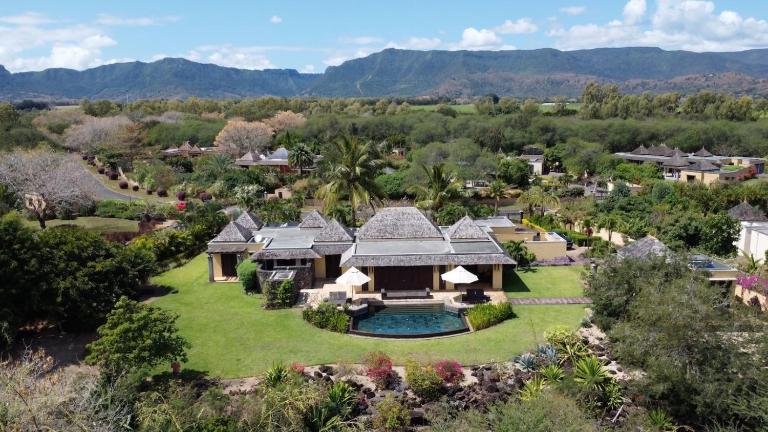 Villa 84 Tamarina Golf Estate - Chambres d'hôtes Camp Malgache
