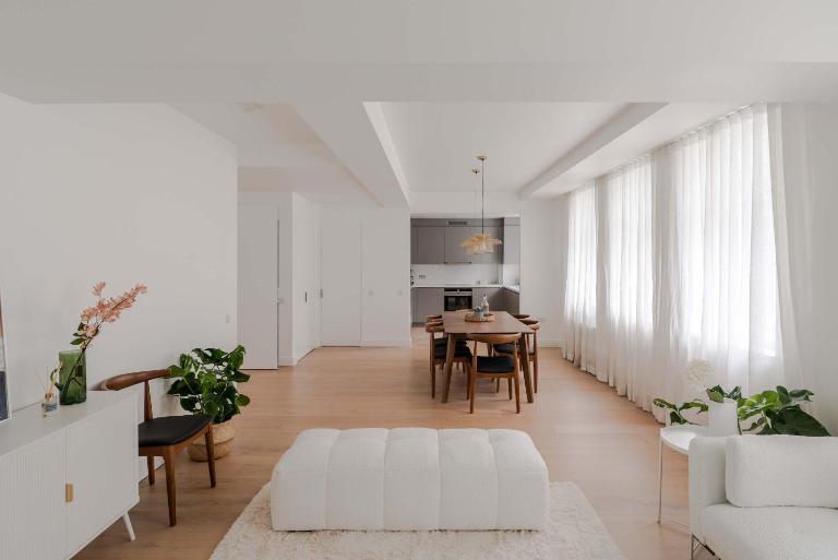 Bright 3-Bed Marylebone Flat - Balcony - Sleeps 7 - B&B London