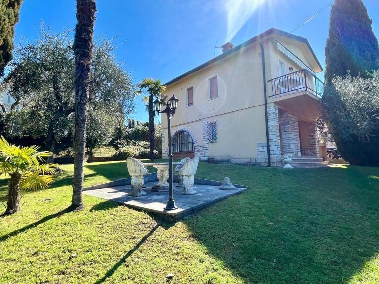 Eden apartments 2 - Bed and Breakfast Bardolino
