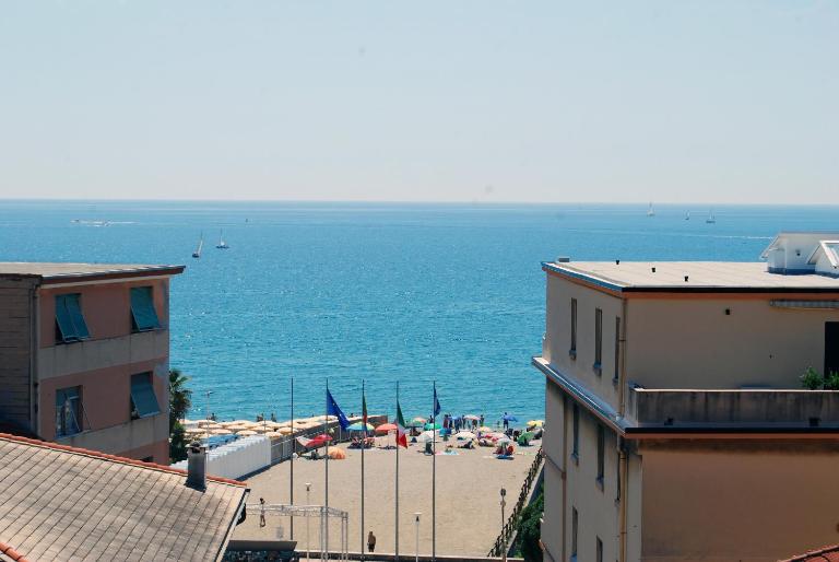 La Casa di Federico - Just on the beach - B&B Albissola Marina