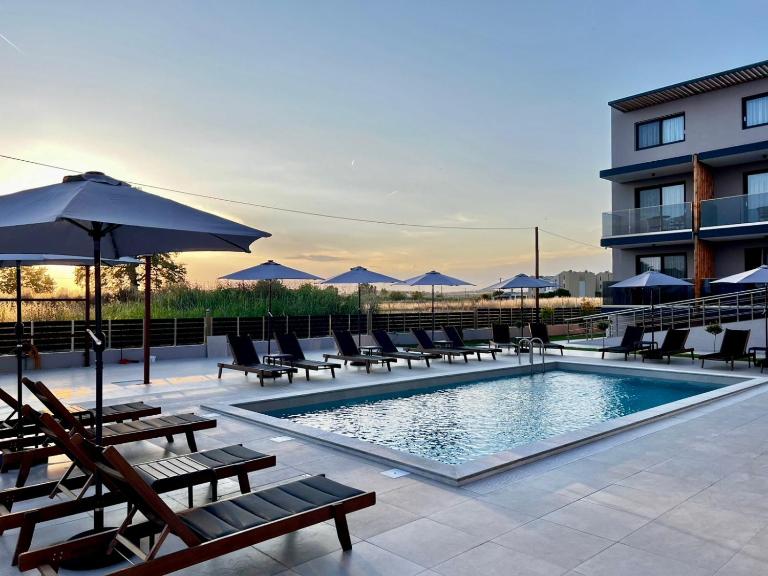 Calma Luxury Suites - Ferienwohnung Paralía Dionysíou