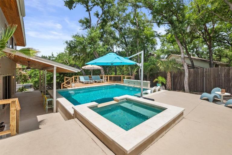 5BR Group Retreat w/ Pool in Austin, 4 Mi to Dtwn - B&B Austin