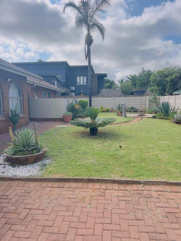 Mangena Legacy Guesthouse - B&B Polokwane