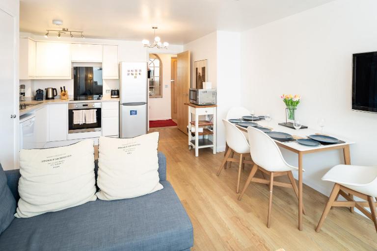Wonderful flat sleeps 4 near to Bristol centre and venues - B&B Brístol
