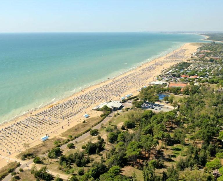 Bibione Beach & Comfort with Private Parking - B&B Bibione