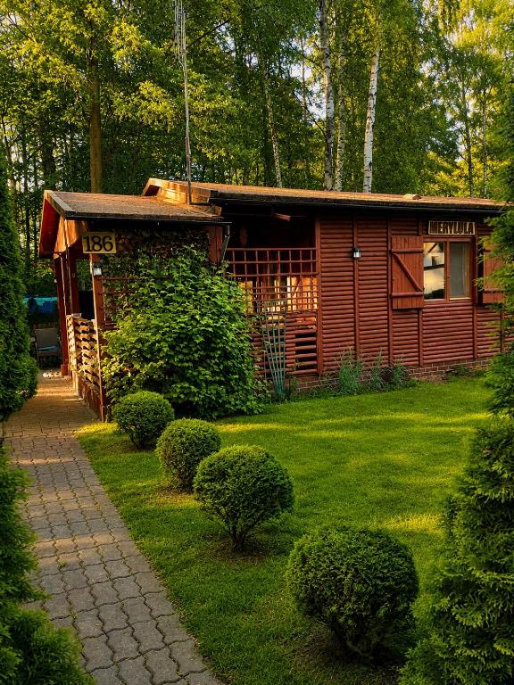 Merylula - Domek nad jeziorem - B&B Przydwórz