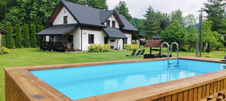 Chaty Gajowego w Bieszczadach z basenem 517-665-624 - Chambres d'hôtes Bukowiec