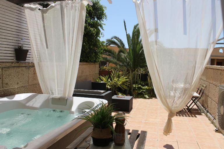Ke Casetta Tenerife Arco Iris del mar with jacuzzi - B&B Callao Salvaje