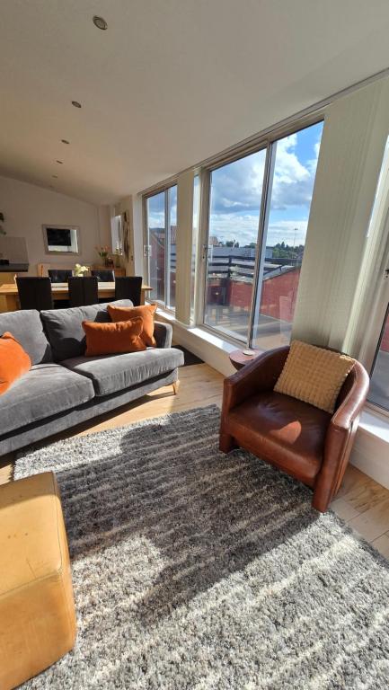 The Skyline - B&B Reading