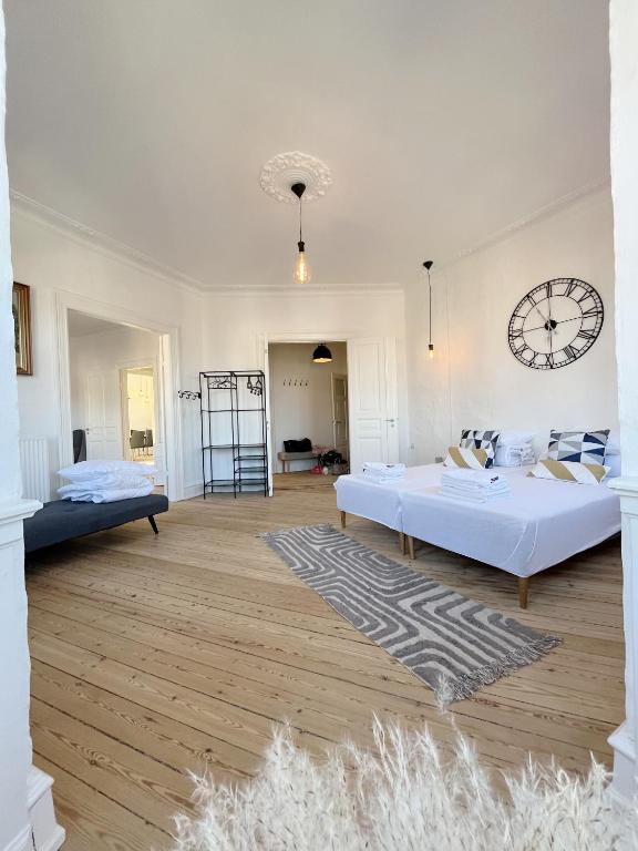 Unique luxurious and historic 130 m2 apartment - B&B Esbjerg