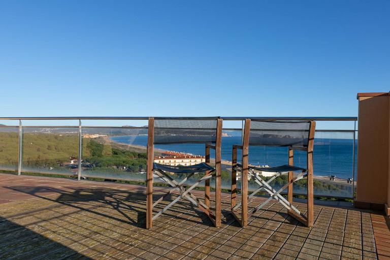 2 bedroom apartment in Sa Punta Begur- Sea views terrace pool and access to the beach Ref:H29 - Chambres d'hôtes Begur
