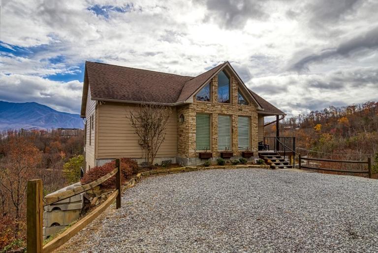 A Million Dollar View | The Ultimate Escape! - B&B Gatlinburg