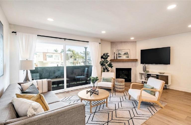 Three Bedroom Coastal Residence with Ocean Views - B&B Hermosa Beach