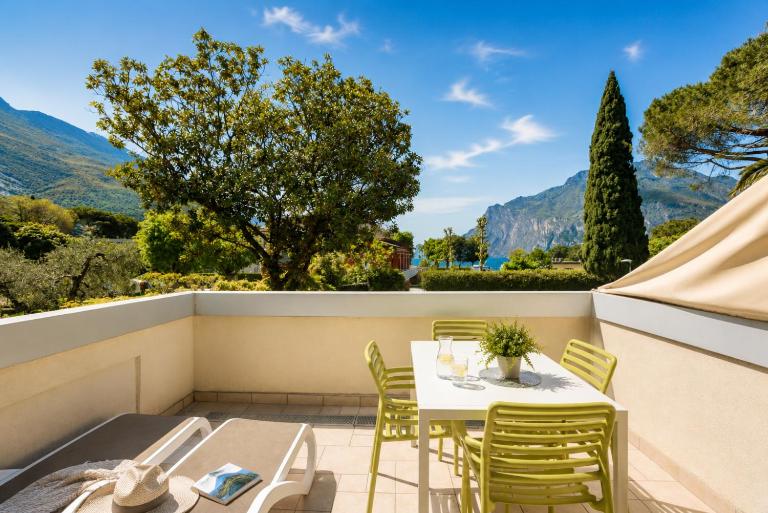 Holiday Apartments - Camping Al Porto - B&B Nago–Torbole