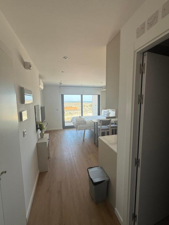 New CP Victory Suites studio with runway view - Ferienwohnung Gibraltar