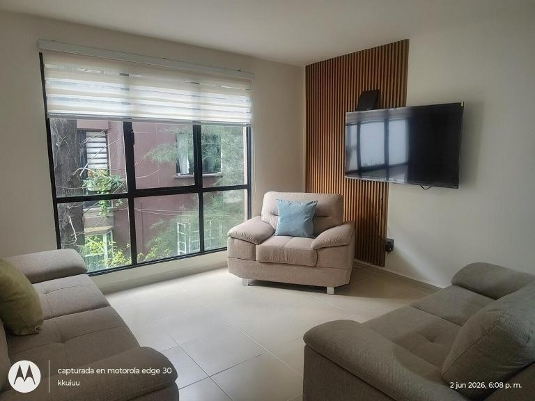 Departamento cerca del Aeropuerto AICM, Estadio GNP, Palacio de los Deportes, Estadio Harp Helu, Autódromo Hermanos Rodríguez, muy cerca de estación del metro Zaragoza - Ferienwohnung Mexiko-Stadt