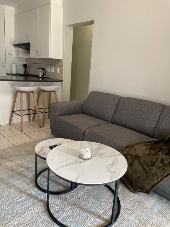 cozy & private 2-bedroom groundfloor apartment - B&B Roodepoort