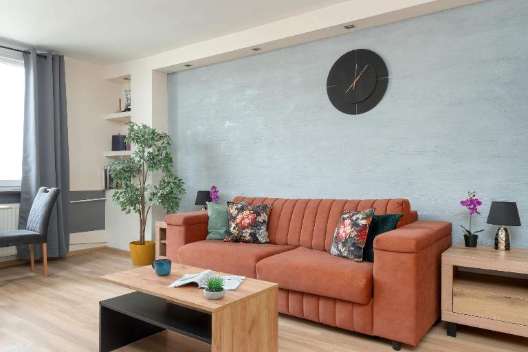 Modern Studio on Piotrkowska Street City View by Noclegi Renters - Ferienwohnung Łódź