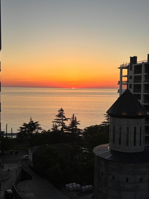 3-room apartment with sea view - Ferienwohnung Batumi