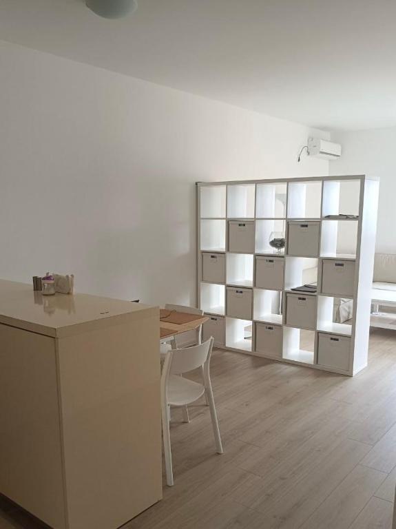 Cozy Family Apt Scenic Sea, Mountain, Budva View - Chambres d'hôtes Budva