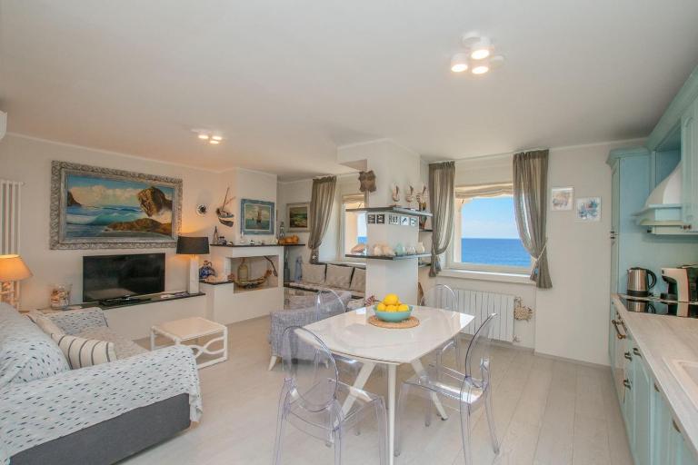 Villa Liliana - Ancora - Esclusivo con Accesso Diretto alla Spiaggia - B&B Varigotti