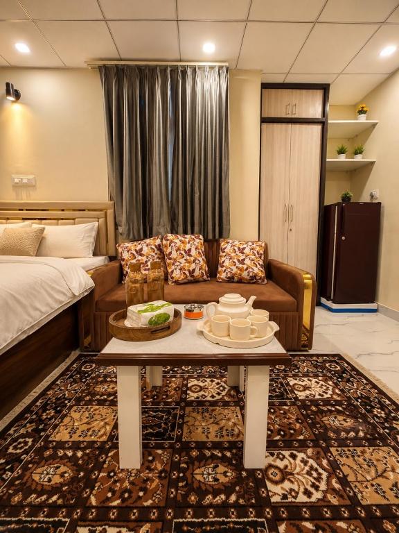 Luxury Studio With Balcony Near Gopalpura - B&B Jaipur