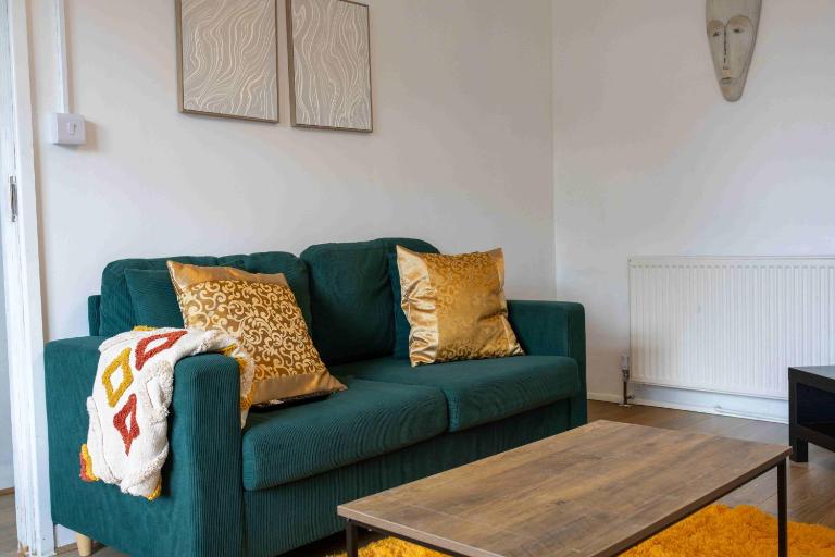 3-bed-Patchway-Self-check-in-Parking-Wi-Fi-Sleeps 5 - Chambres d'hôtes Bristol