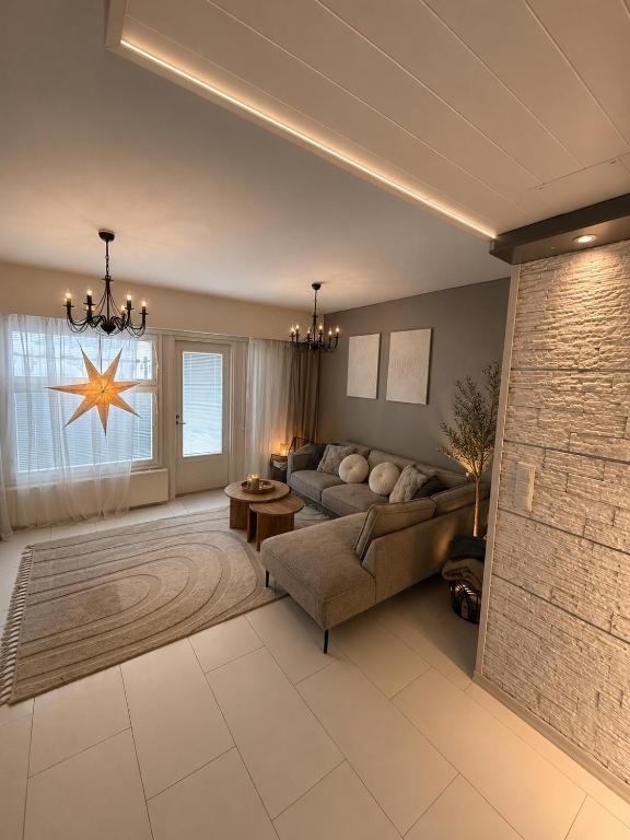 Luxury & sauna life modern bright apartment - Bed and Breakfast Rovaniemi