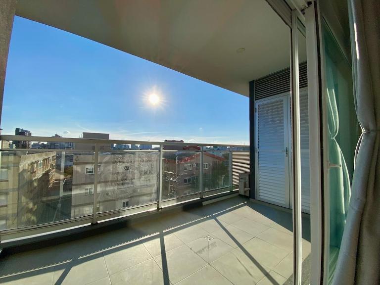 Flat Xavante no Centro Com Garagem, Vista e Mobilia - B&B Pelotas