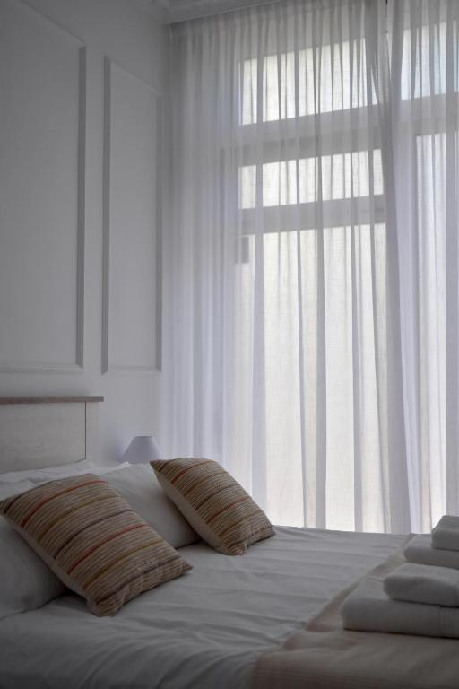 Suites Reina Victoria 23 - Bed and Breakfast Santander