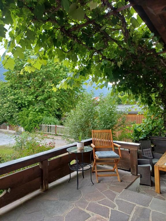 Apartment zur Weinlaube - B&B Inzing