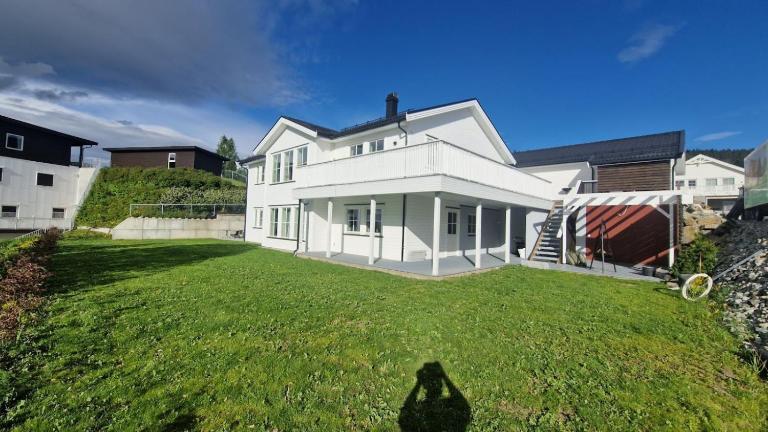 Villa Modum - Bed and Breakfast Skreppen