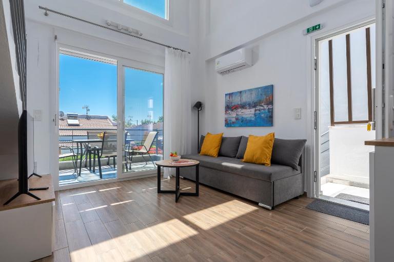 SLV Irida Apartment - Bed and Breakfast Ofrínion