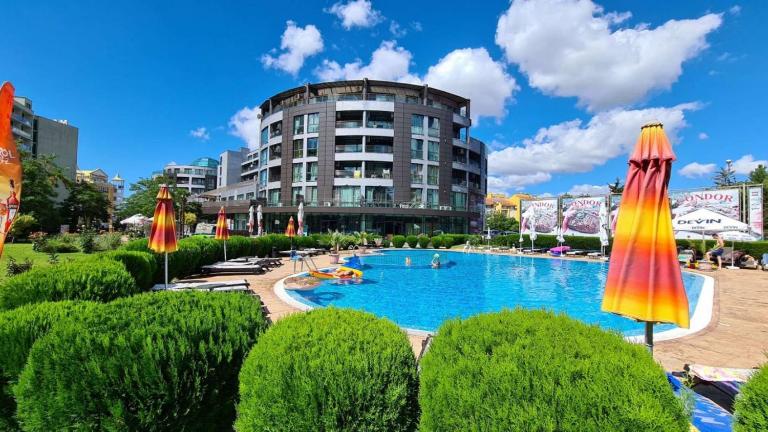 Sunny Beach Plaza Celebrity - Ferienwohnung Sonnenstrand