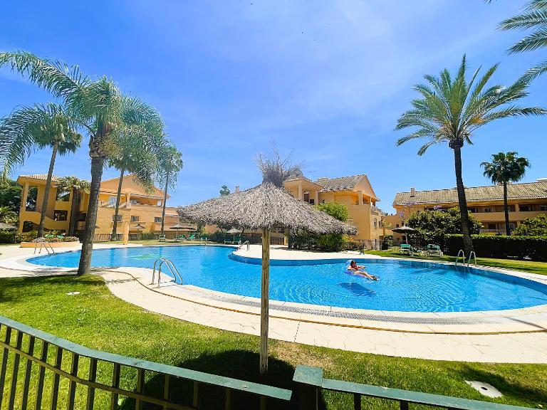 Sunny 2BR in Los Jardines de Santa Maria Golf, Elviria, Marbella, 4 Pools - Ferienwohnung Marbella