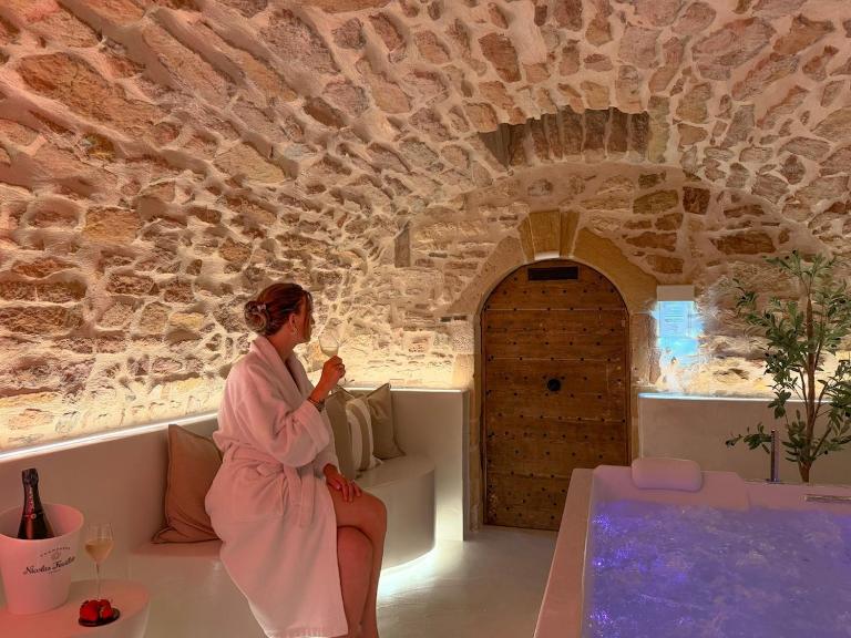 La Voûte des Sens - Spa Privatif & Pièce Secrète - Bed and Breakfast Villefranche-sur-Saône