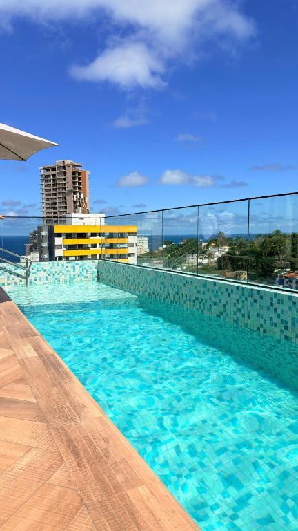 Studio 16º Andar - Vista Mar - Piscina Rooftop - 400m Praia - B&B Salvador