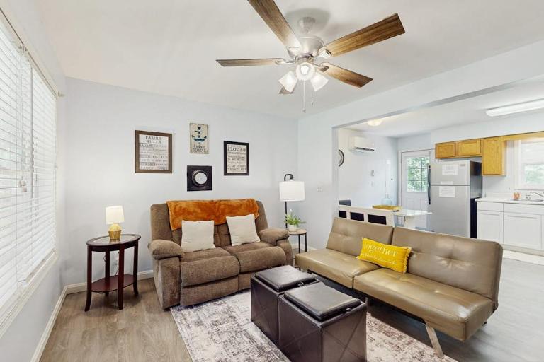 Serene 3BR Lodge - B&B Oakland