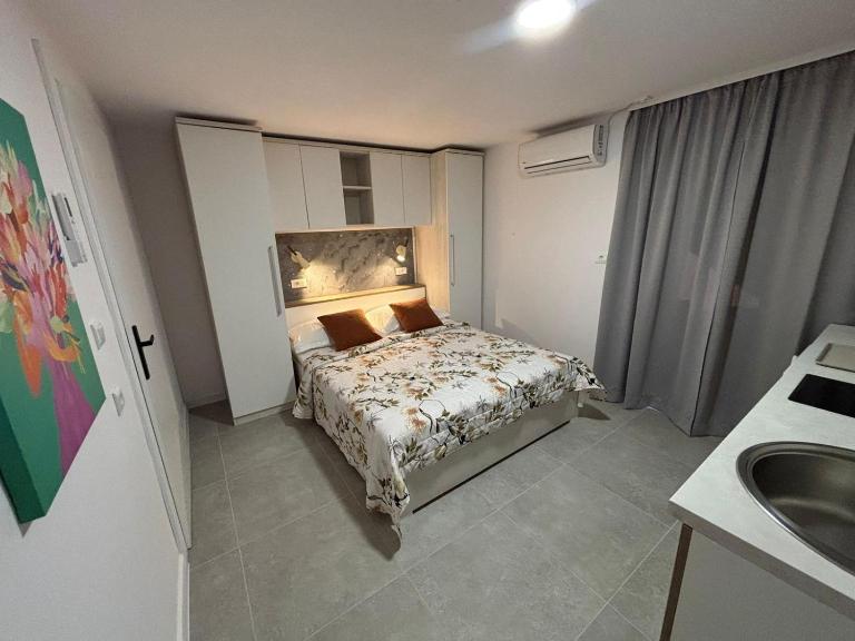 Apartmani Kristina - Ferienwohnung Drvenik