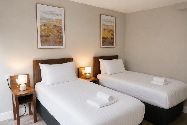 Coach House Accommodation - Room 8 - B&B Carrick on Shannon