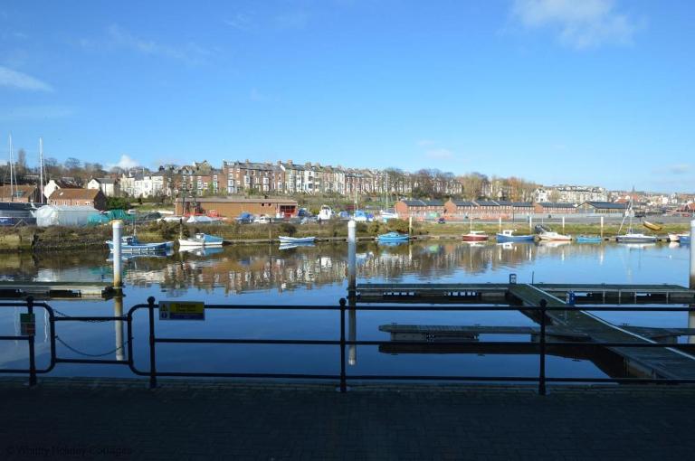 Riverside View, Whitehall Landing - B&B Whitby