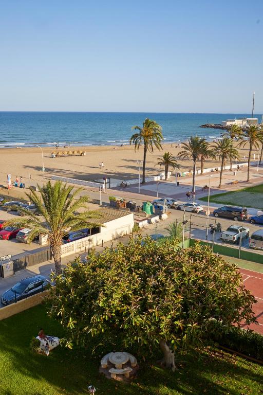 Beachfront Apartment with Sea Views & Pool - El Puig - Bed and Breakfast Puig