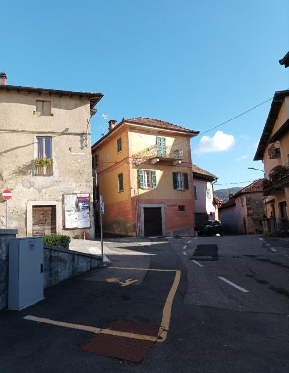 Appartamento incantevole ad Armeno - B&B Armeno